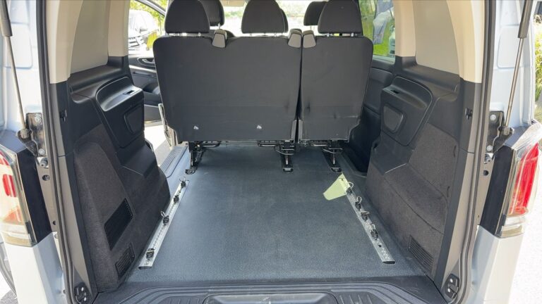 Mercedes Vito Combi 119 CDI 190t 4Matic 9G-Tronic Mixto – Première main Automatique - Image 14 (July 7, 2026)