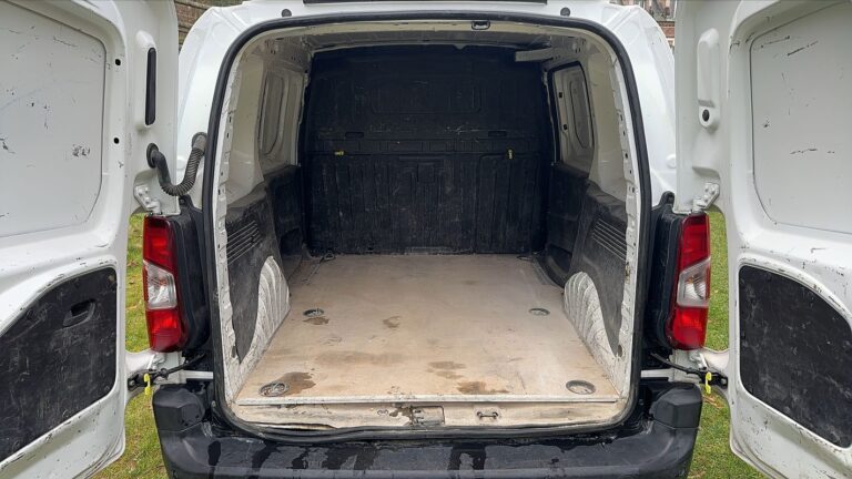 Citroën Berlingo VU 1.5 BlueHDi 100 Club - Image 14 (July 8, 2026)