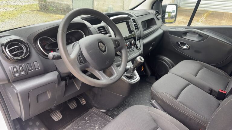 Renault Trafic III 2.0 dCi 145 Grand Confort – 3 places - Image 08 (July 7, 2026)