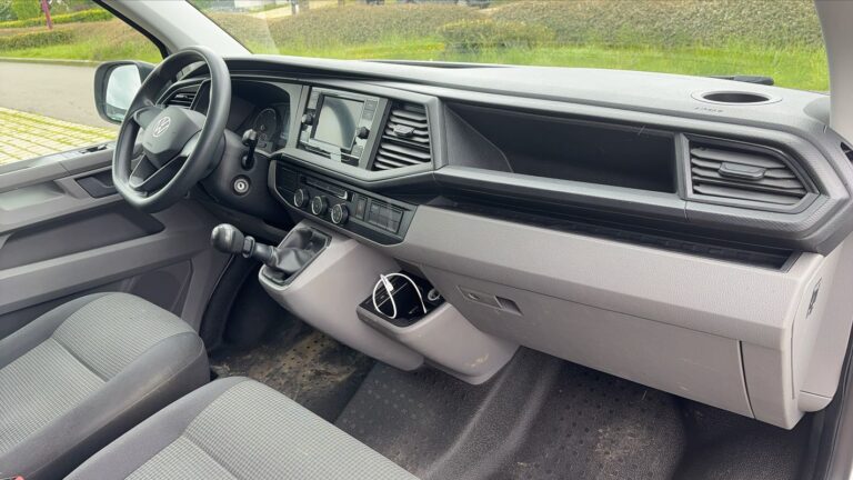 Volkswagen Transporter 2.0 TDI 110 Business Line - Image 10 (July 7, 2026)