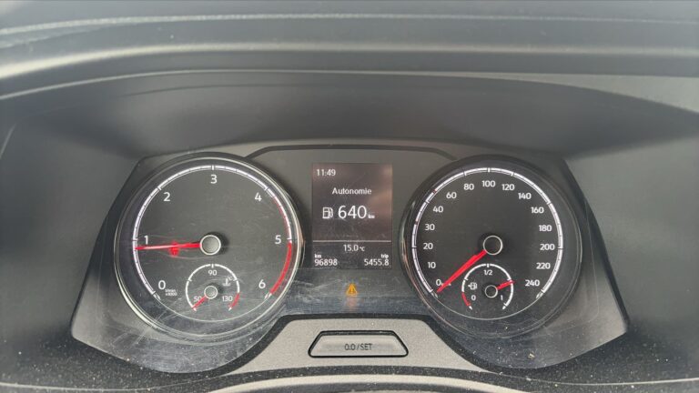 Volkswagen Transporter 2.0 TDI 110 Business Line - Image 12 (July 7, 2026)