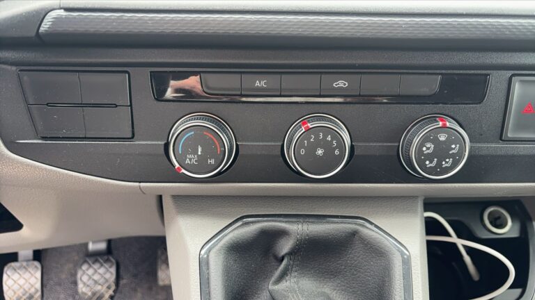 Volkswagen Transporter 2.0 TDI 110 Business Line - Image 13 (July 7, 2026)