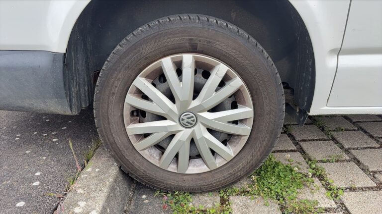 Volkswagen Transporter 2.0 TDI 110 Business Line - Image 16 (July 7, 2026)