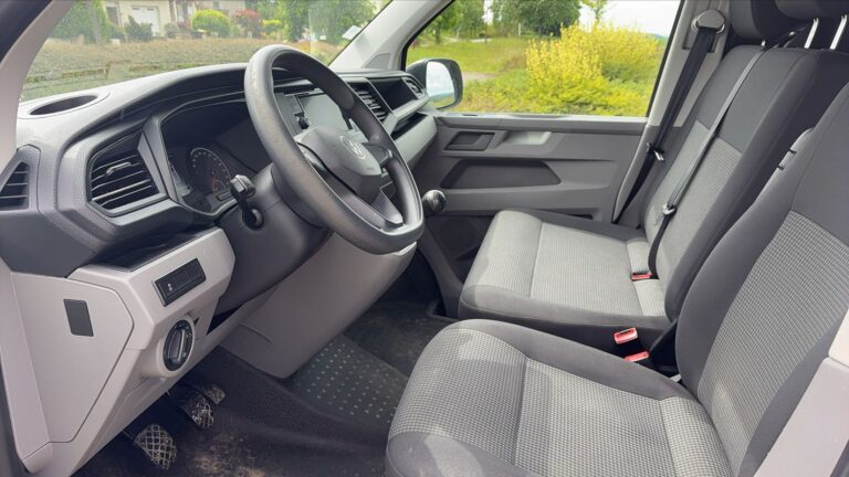 Volkswagen Transporter 2.0 TDI 110 Business Line - Image 08 (July 7, 2026)