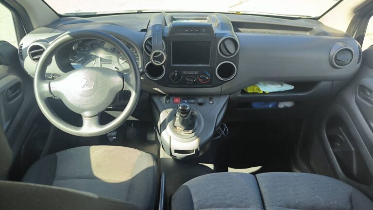 Peugeot Partner VU 1.6 BlueHDi 75 Confort - Image 11 (July 7, 2026)