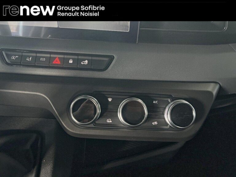 Nissan Interstar FOURGON 3.5T DCI 130 N-CONNECTA - Image 13 (July 7, 2026)