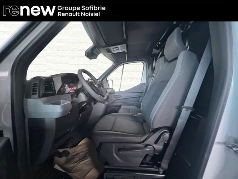 Nissan Interstar FOURGON 3T5 2.0 DCI 130 N-CONNECTA - Image 09 (July 7, 2026)
