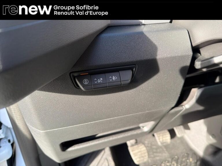 Nissan Interstar FOURGON 3T3 2.0 DCI 130 N-CONNECTA - Image 16 (July 7, 2026)