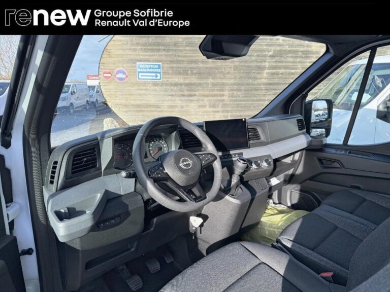 Nissan Interstar FOURGON 3T3 2.0 DCI 130 N-CONNECTA - Image 08 (July 7, 2026)