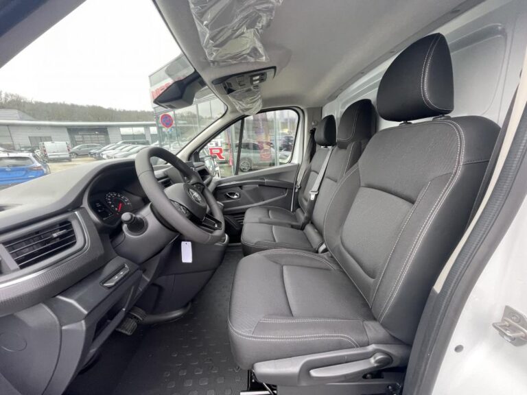 Nissan Primastar FOURGON 2T8 2.0 DCI 150 S/S DCT ACENTA - Image 12 (July 7, 2026)