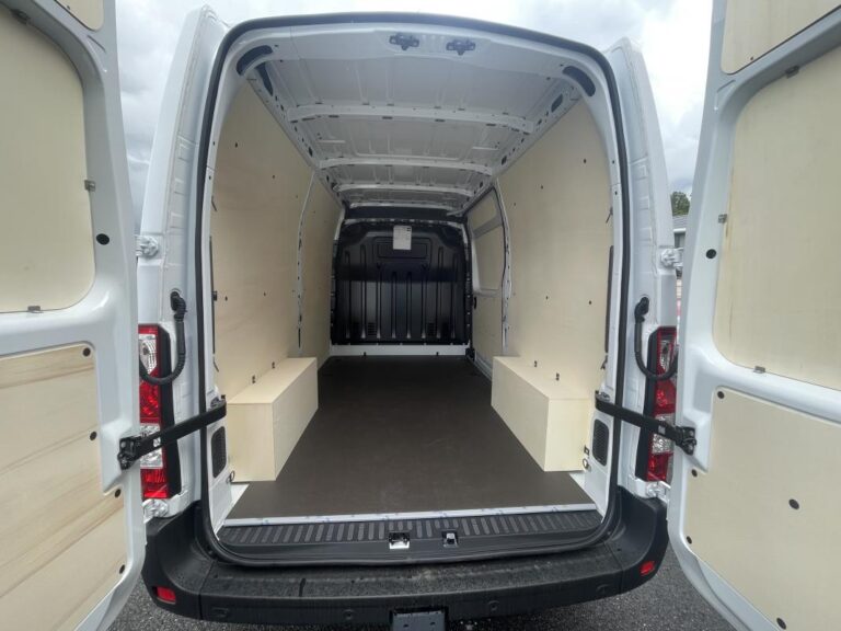 Nissan Interstar FOURGON 3T5 2.3 DCI 150 S/S ACENTA - Image 14 (July 7, 2026)