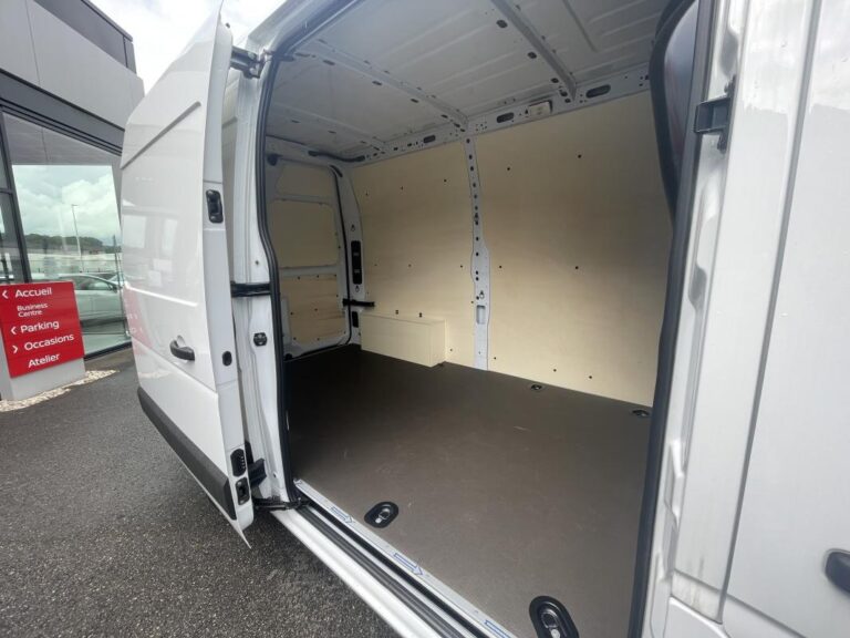 Nissan Interstar FOURGON 3T5 2.3 DCI 150 S/S ACENTA - Image 15 (July 7, 2026)