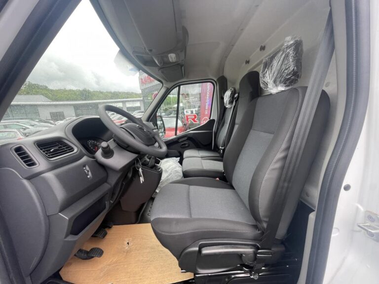Nissan Interstar FOURGON 3T5 2.3 DCI 150 S/S ACENTA - Image 08 (July 7, 2026)