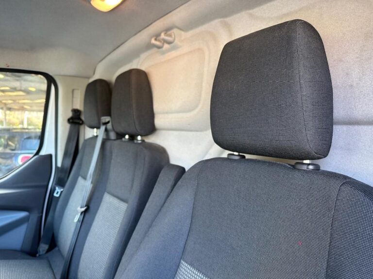 Ford Transit Custom FOURGON 2.0 TDCI 105 250 PB NE PAS VENDRE - Image 10 (July 7, 2026)