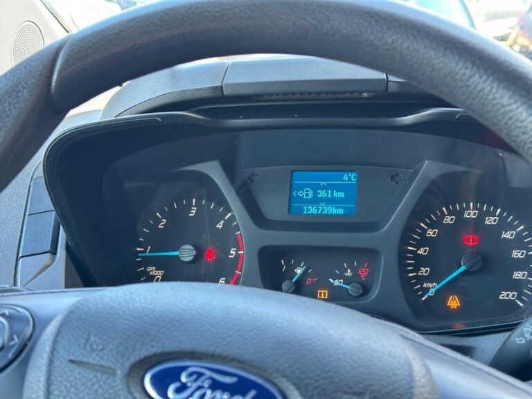 Ford Transit Custom FOURGON 2.0 TDCI 105 250 PB NE PAS VENDRE - Image 13 (July 7, 2026)