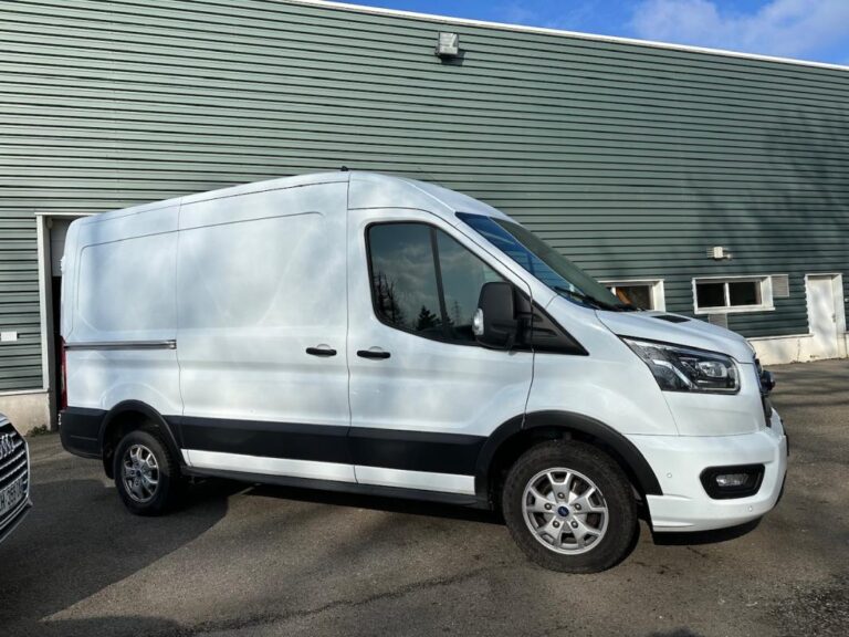 Ford Transit FOURGON IV (2) 2.0 ECOBLUE 130 310 AUTO LIMITED PRIX TTC - Image 02 (July 7, 2026)