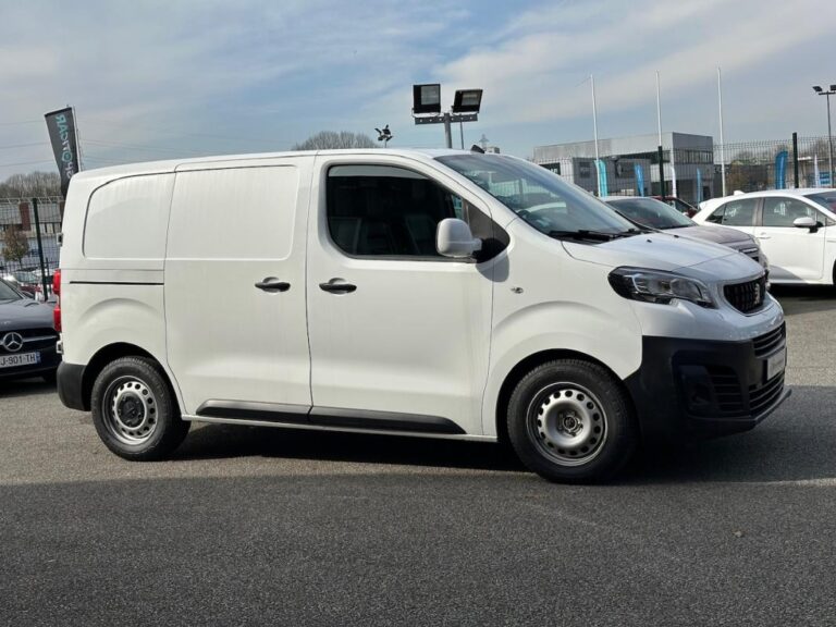 Peugeot Expert FOURGON III 2.0 BLUEHDI 150 S&S COMPACT PREMIUM PACK - Image 02 (July 7, 2026)
