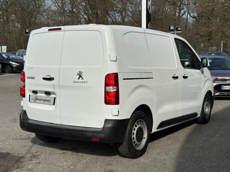 Peugeot Expert FOURGON III 2.0 BLUEHDI 150 S&S COMPACT PREMIUM PACK - Image 03 (July 7, 2026)