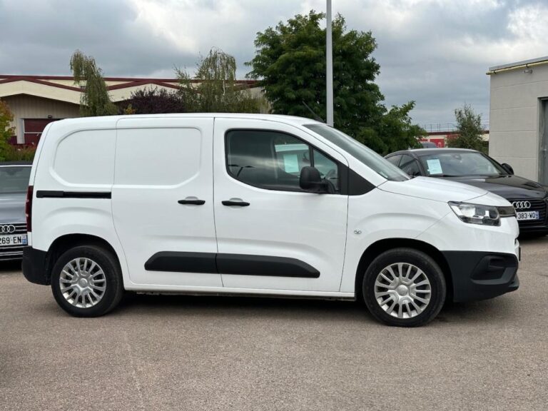 Toyota Proace City FOURGON 1.5 MEDIUM 130 D-4D DYNAMIC AUTO PRIX TTC - Image 02 (July 7, 2026)