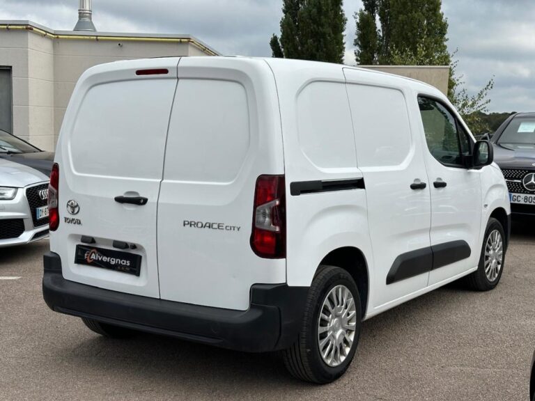 Toyota Proace City FOURGON 1.5 MEDIUM 130 D-4D DYNAMIC AUTO PRIX TTC - Image 03 (July 7, 2026)