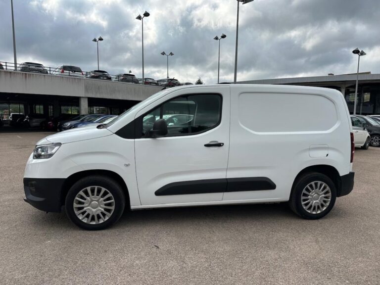 Toyota Proace City FOURGON 1.5 MEDIUM 130 D-4D DYNAMIC AUTO PRIX TTC - Image 06 (July 7, 2026)