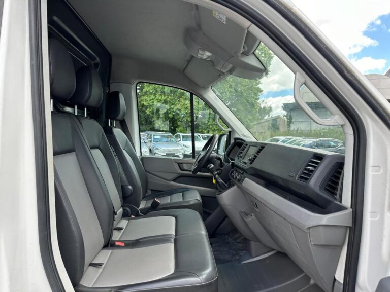 Volkswagen Crafter VAN II 2.0 TDI 177 35 BUSINESS LINE PRIX TTC - Image 03 (July 7, 2026)