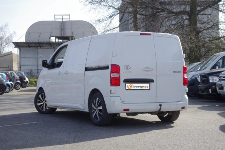 Toyota PROACE FOURGON MEDIUM 115 D-4D BVM6 DYNAMIC PRIX TTC - Image 11 (July 7, 2026)