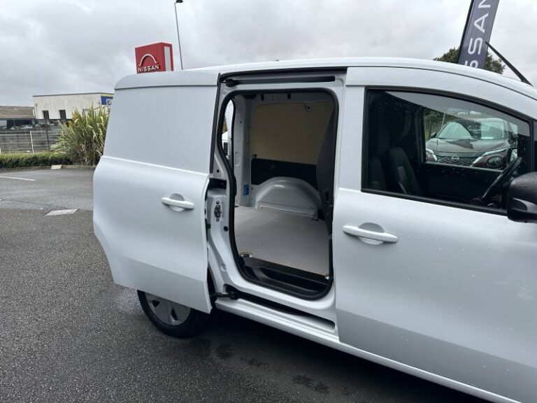 Nissan Townstar FOURGON L1 TCE 130 BVM N-CONNECTA - Image 16 (July 7, 2026)