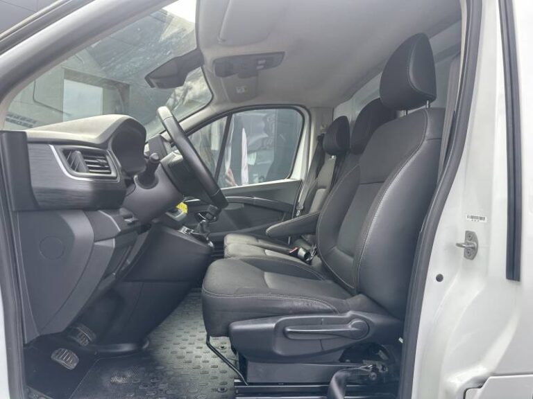 Nissan Primastar FOURGON 2T8 2.0 DCI 130 S/S BVM N-CONNECTA - Image 16 (July 7, 2026)