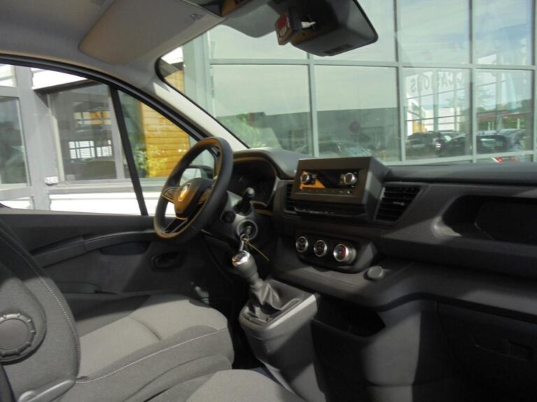 Renault Trafic FRIGO 3T 2.0 DCI 130 GRAND CONFORT - Image 03 (July 7, 2026)