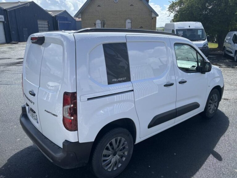 Peugeot Partner III M CU std Diesel 130ch Auto Pro Skill - Image 06 (July 7, 2026)