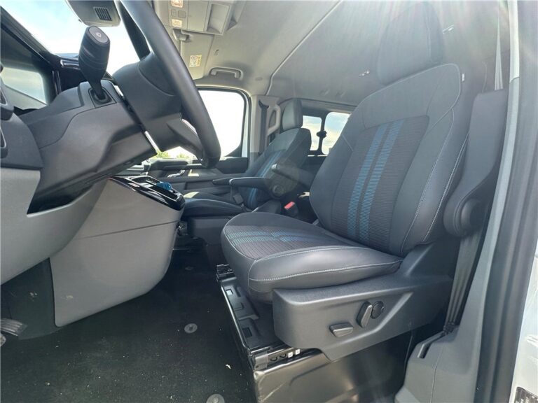 Ford Transit Custom Fourgon II CABINE APPROFONDIE CA 320 2.0 ECOBLUE 170 CH BVA8 SPORT - Image 11 (July 7, 2026)