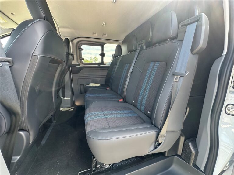 Ford Transit Custom Fourgon II CABINE APPROFONDIE CA 320 2.0 ECOBLUE 170 CH BVA8 SPORT - Image 12 (July 7, 2026)