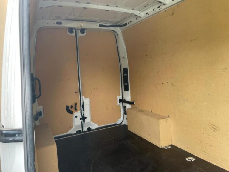 Renault Master FG TR CF F3500 BLUE DCI 135 - Image 13 (July 7, 2026)