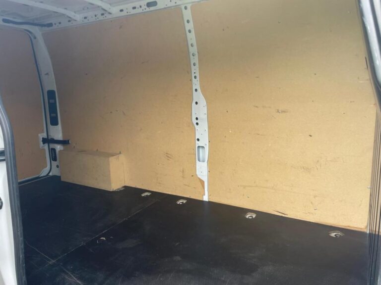 Renault Master FG TR CF F3500 BLUE DCI 135 - Image 14 (July 7, 2026)