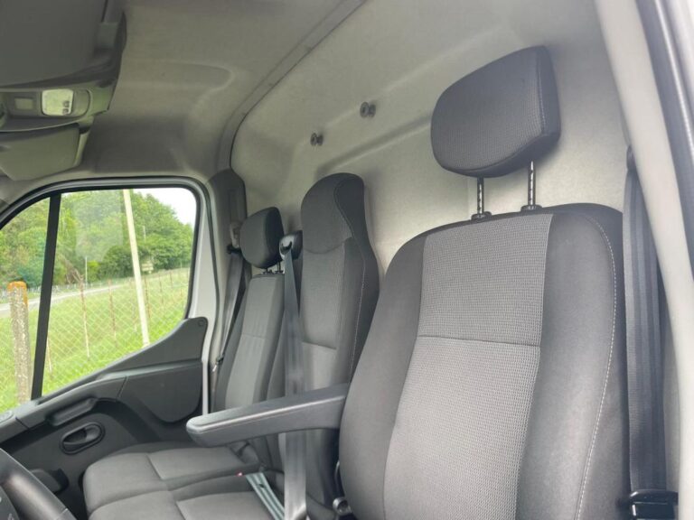 Renault Master FG TR CF F3500 BLUE DCI 135 - Image 09 (July 7, 2026)