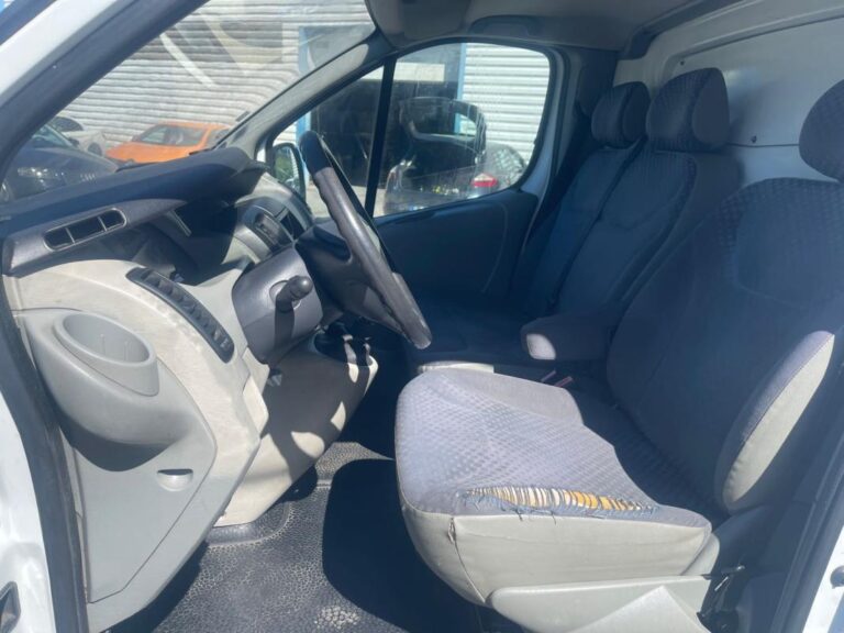 Renault Trafic GENERIQUE 2.0DCI 115 - Image 08 (July 7, 2026)