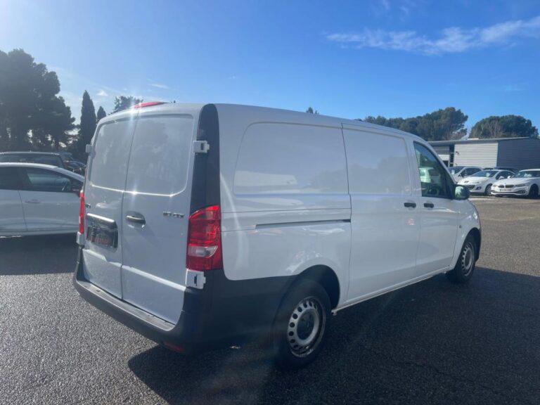 Mercedes Vito Camionnette 110 CDI 102cv CLIM LED XENON 65MKM - Image 08 (July 7, 2026)