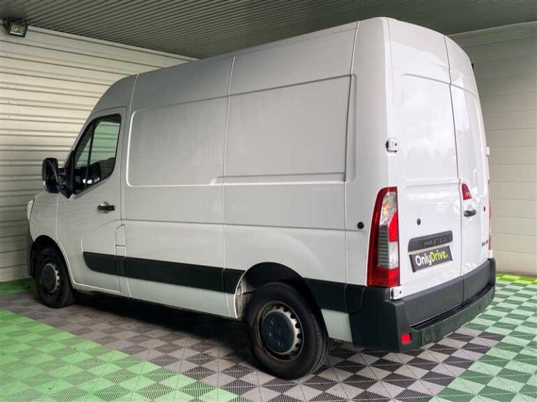 Renault Master F3300 2.3 dCi 135ch Confort - Image 03 (July 7, 2026)