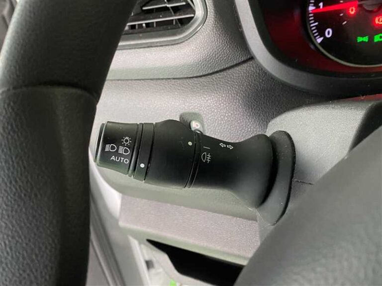 Renault Master F3300 2.3 dCi 135ch Confort - Image 09 (July 7, 2026)