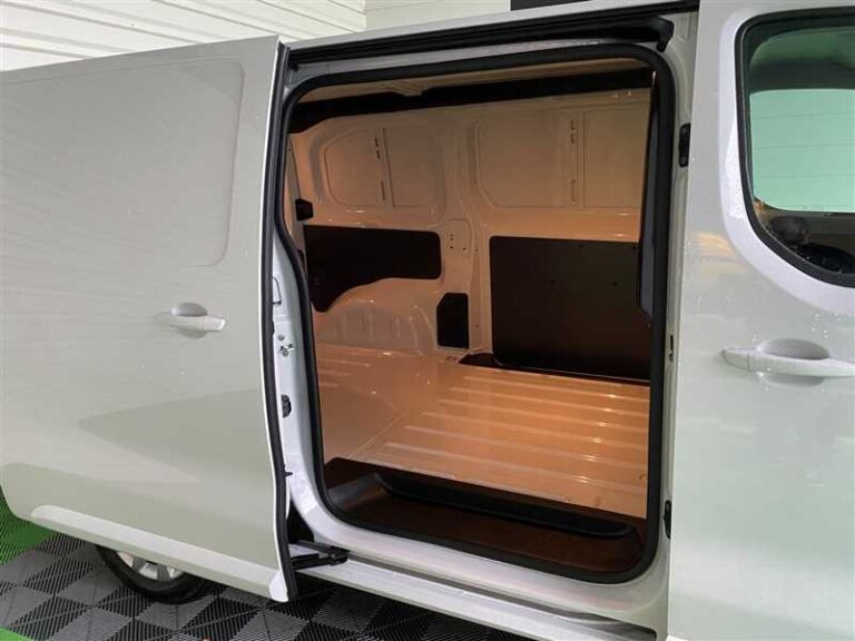 Citroën Jumpy E- FOURGON M Electrique Batterie 75Kw Driver - Image 05 (July 7, 2026)