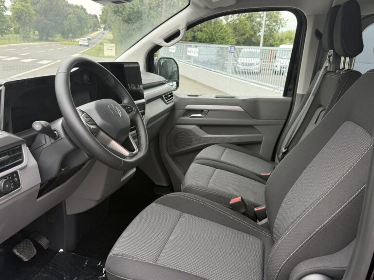Volkswagen Transporter t7 long cab appro 170 4 motion - Image 04 (July 7, 2026)