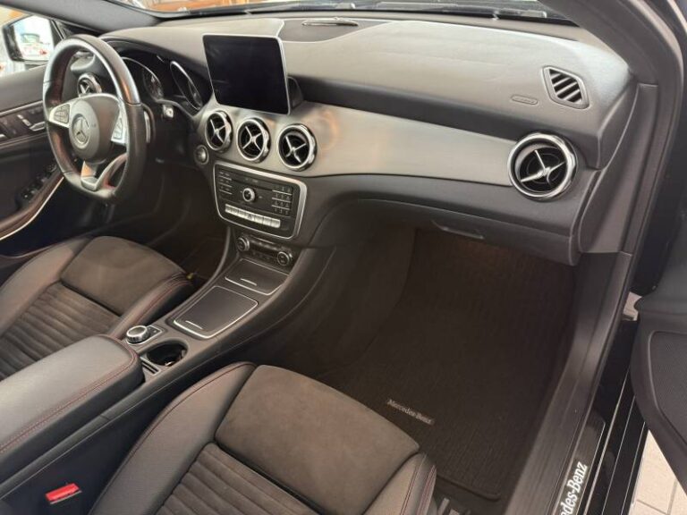 Mercedes Classe GLA 180 7-G DCT Sensation - Image 03 (July 7, 2026)