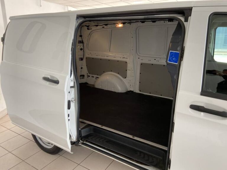 Mercedes Vito FOURGON 111 CDI LONG PRO - Image 04 (July 7, 2026)