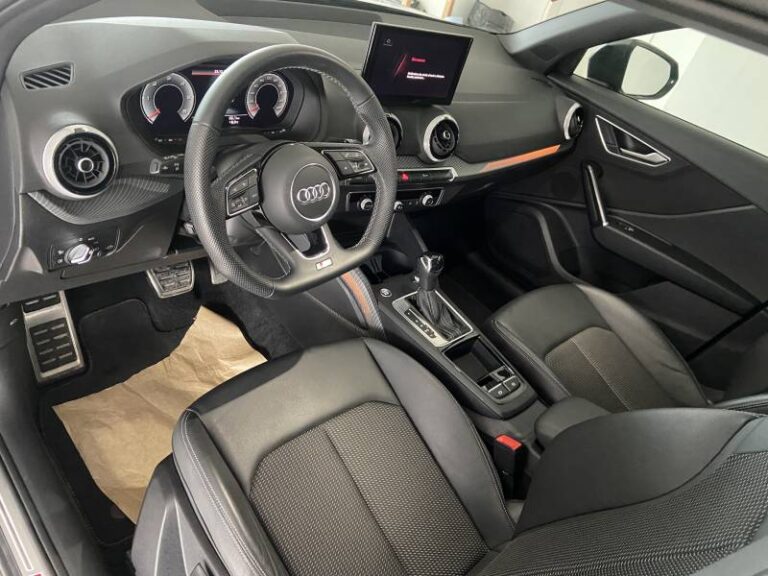 Audi Q2 35 TDI 150 S tronic 7 S line - Image 07 (July 7, 2026)