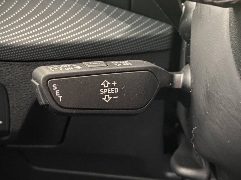 Audi Q2 35 TDI 150 S tronic 7 S line - Image 14 (July 7, 2026)