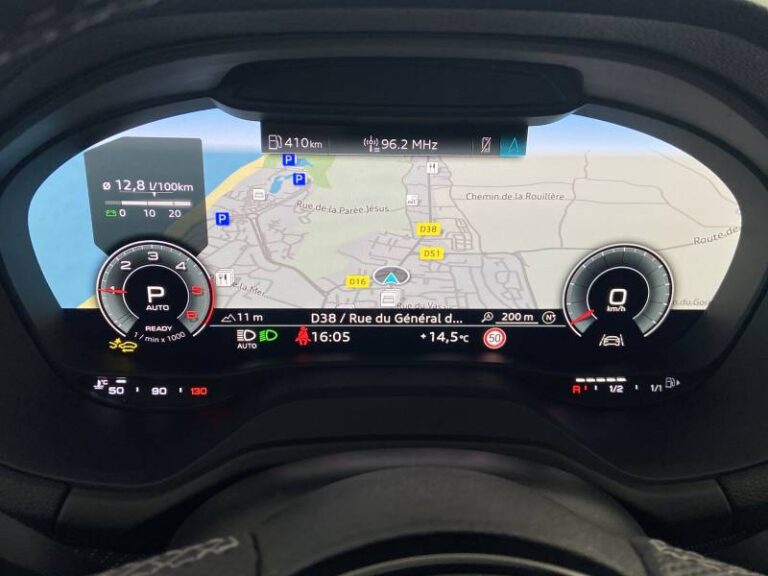 Audi Q2 35 TDI 150 S tronic 7 S line - Image 19 (July 7, 2026)