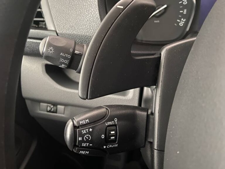 Peugeot Expert CA LONG 2.0 BLUEHDI 120 S&S EAT8 FIXE PREMIUM - Image 12 (July 7, 2026)