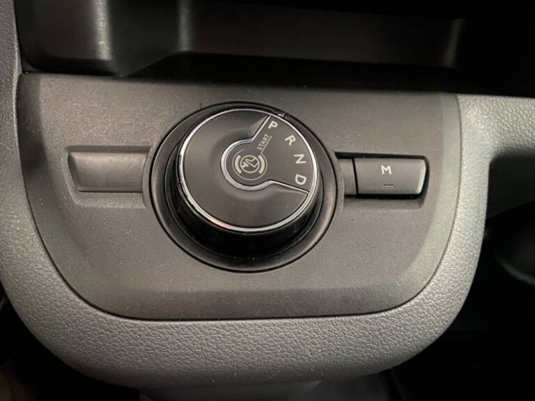 Peugeot Expert CA LONG 2.0 BLUEHDI 120 S&S EAT8 FIXE PREMIUM - Image 13 (July 7, 2026)