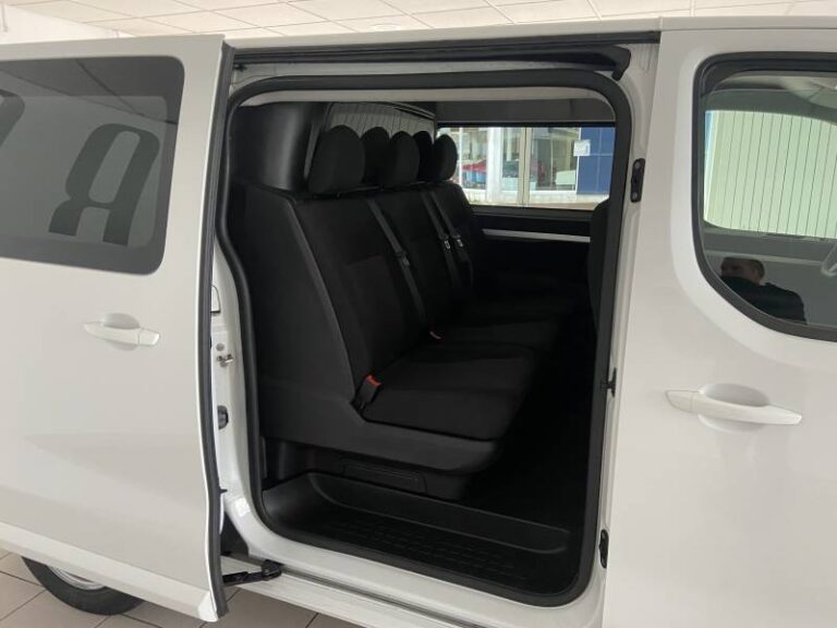 Peugeot Expert CA LONG 2.0 BLUEHDI 120 S&S EAT8 FIXE PREMIUM - Image 03 (July 7, 2026)